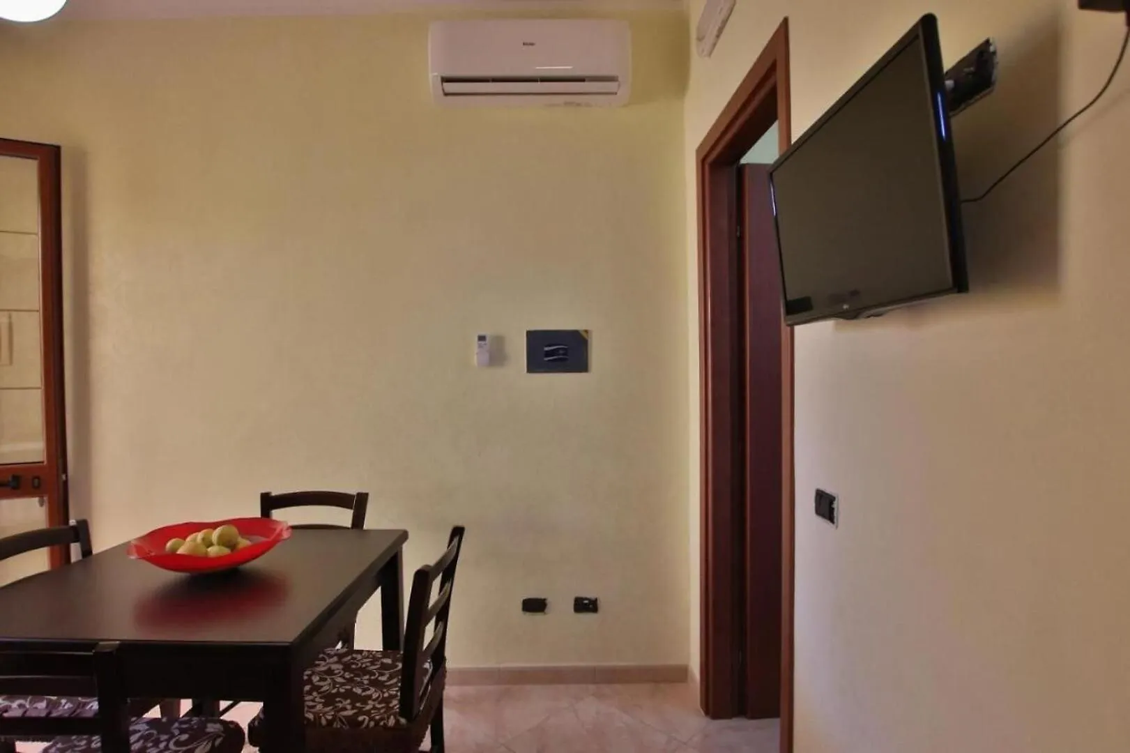 Casa Angela LMP 0*,