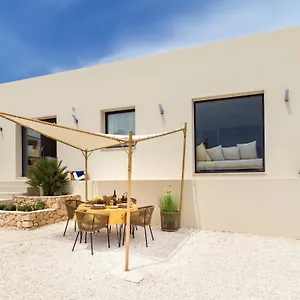 Kartika Charming House Appartamento